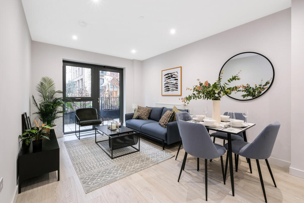 Main image of property: Woodberry Grove,
North London,
N4 2UQ